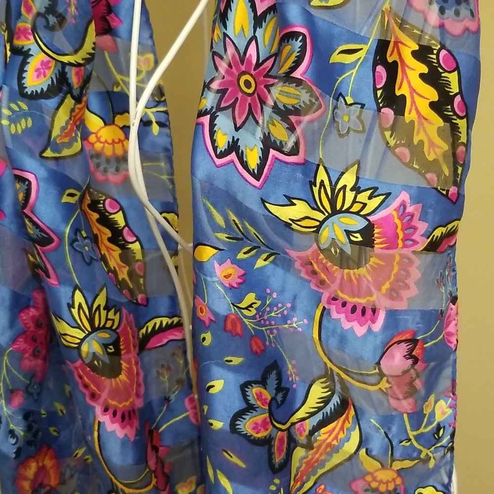 $5 ITEM.Beautiful vibrant blue multi colored floral scarf. Must Bundle